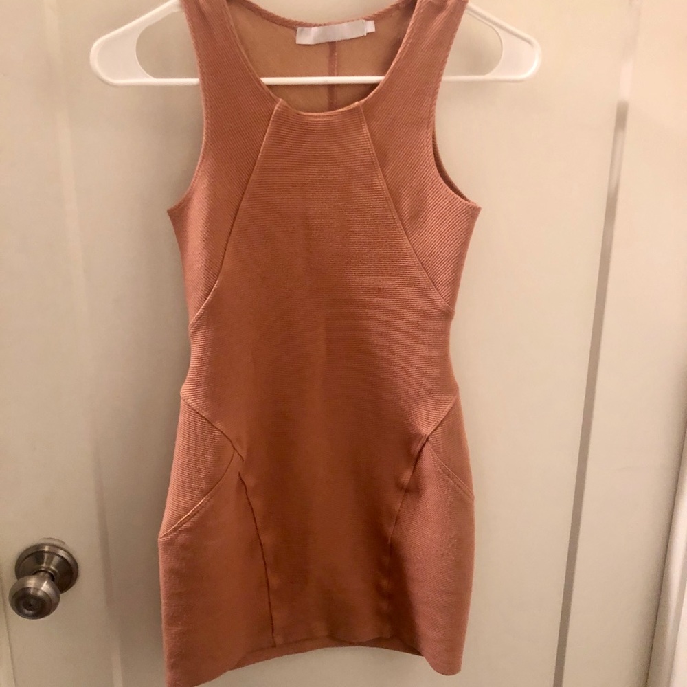 Kain bodycon dress